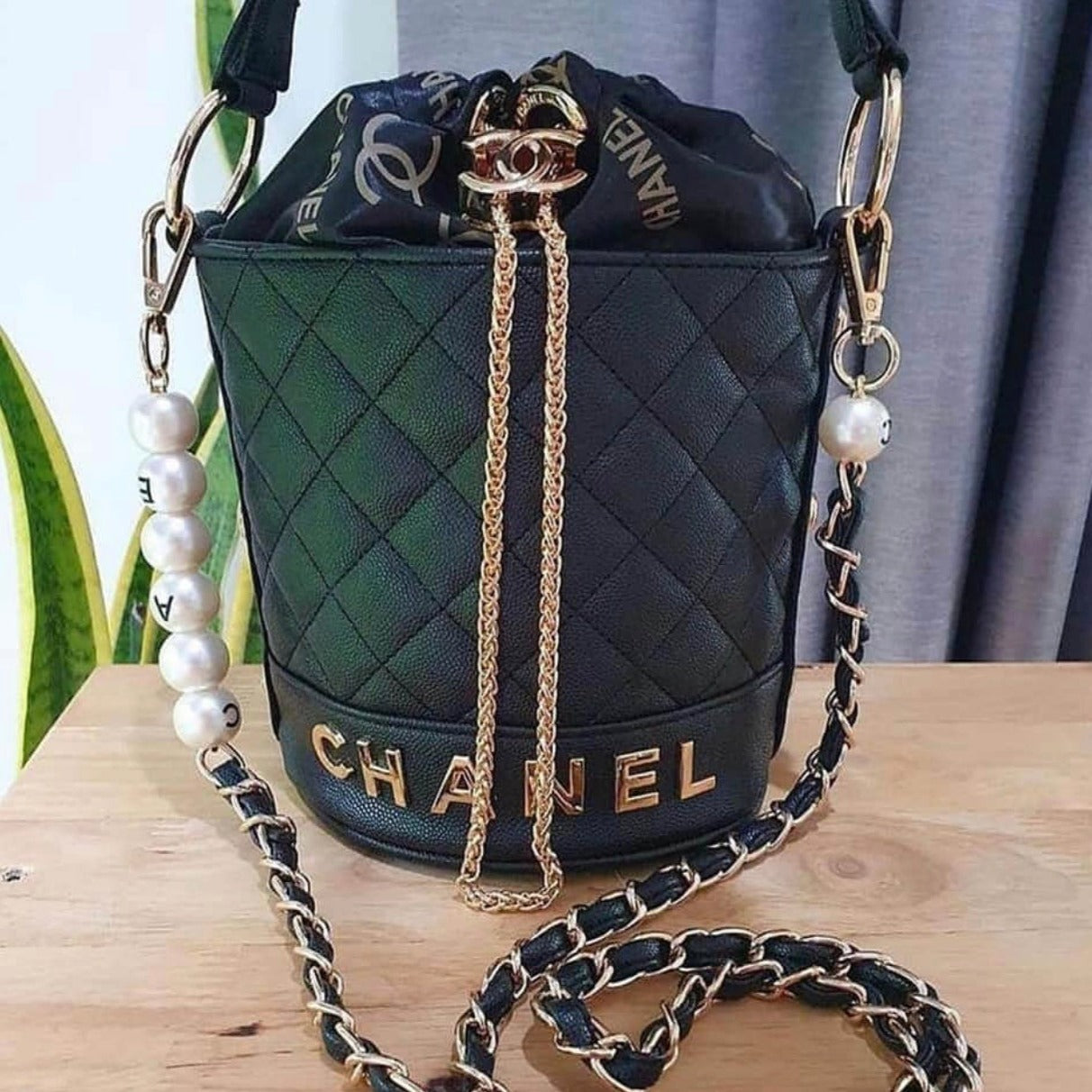 CC VIP Gift Bucket Pearl