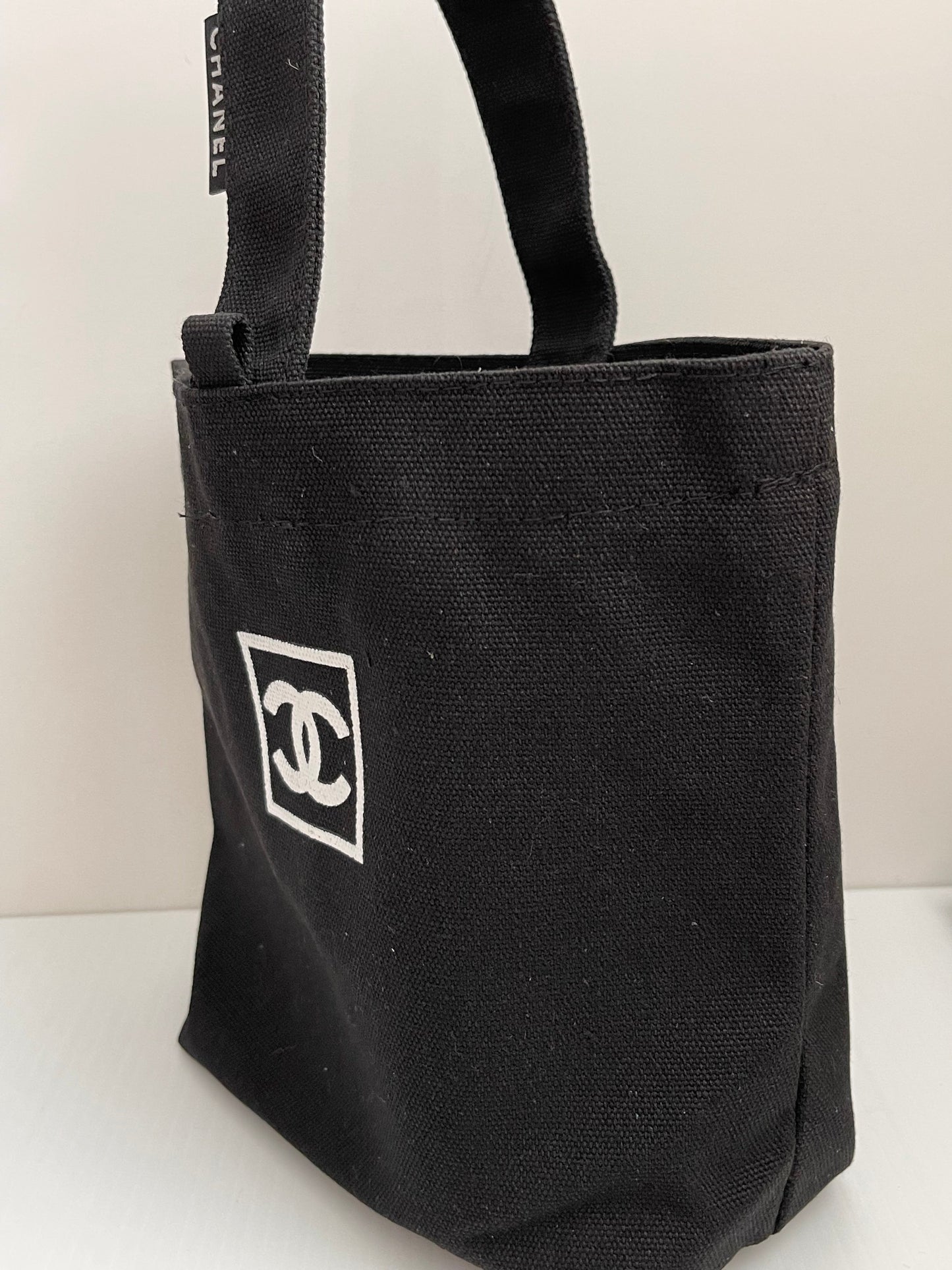 CC VIP Gift Sling Tote
