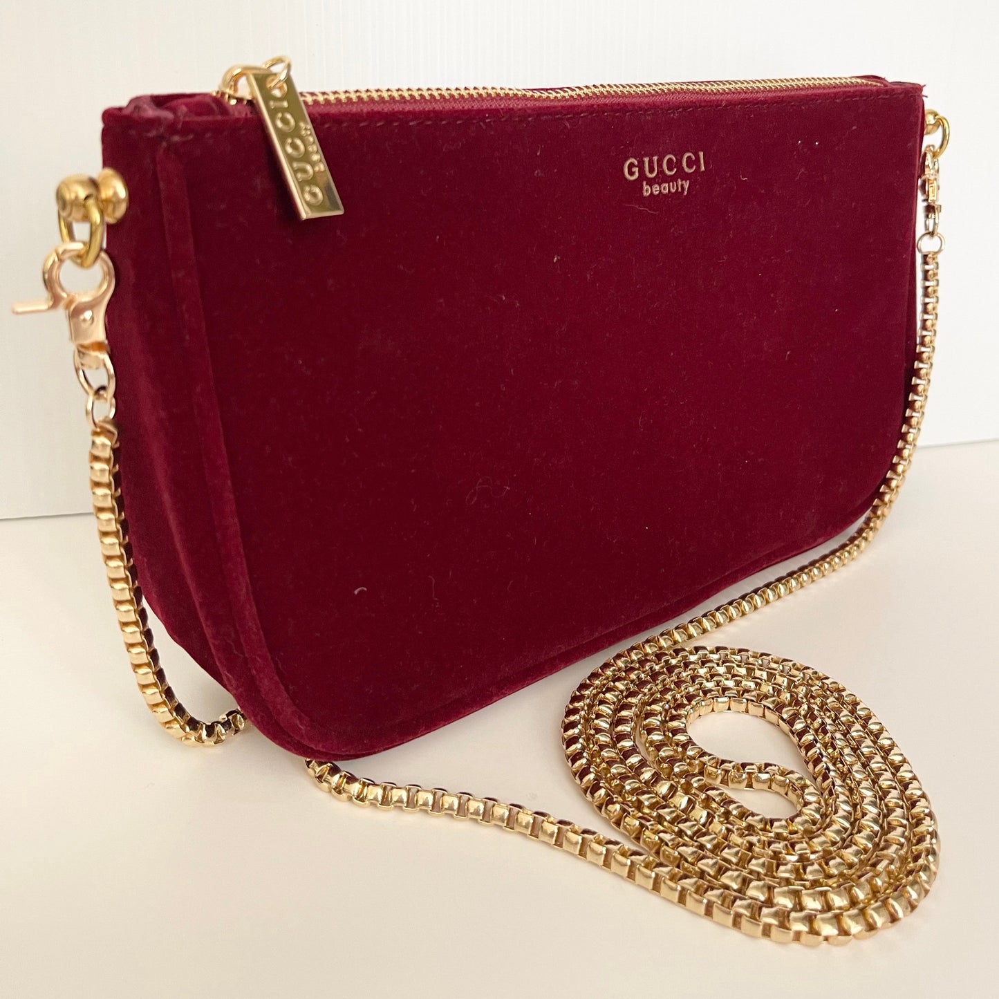 Gucci Beaute Pouch Clutch Burgundy Velvet with Chain