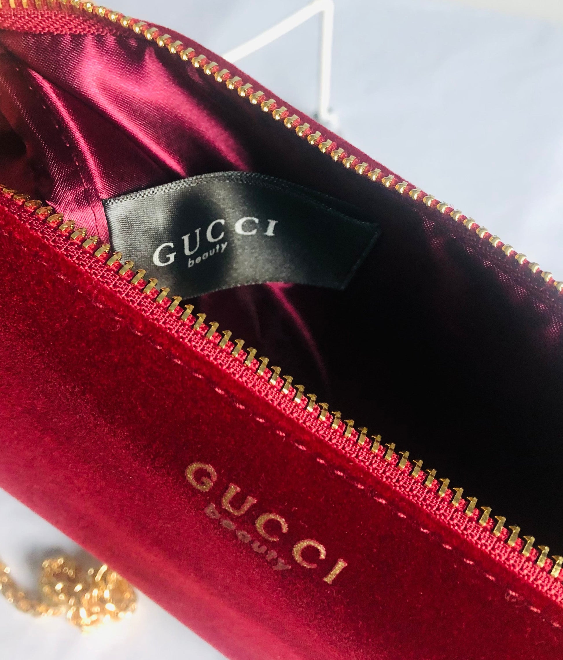 Gucci Beaute Pouch Clutch Burgundy Velvet w/o Chain – Capsule Gems