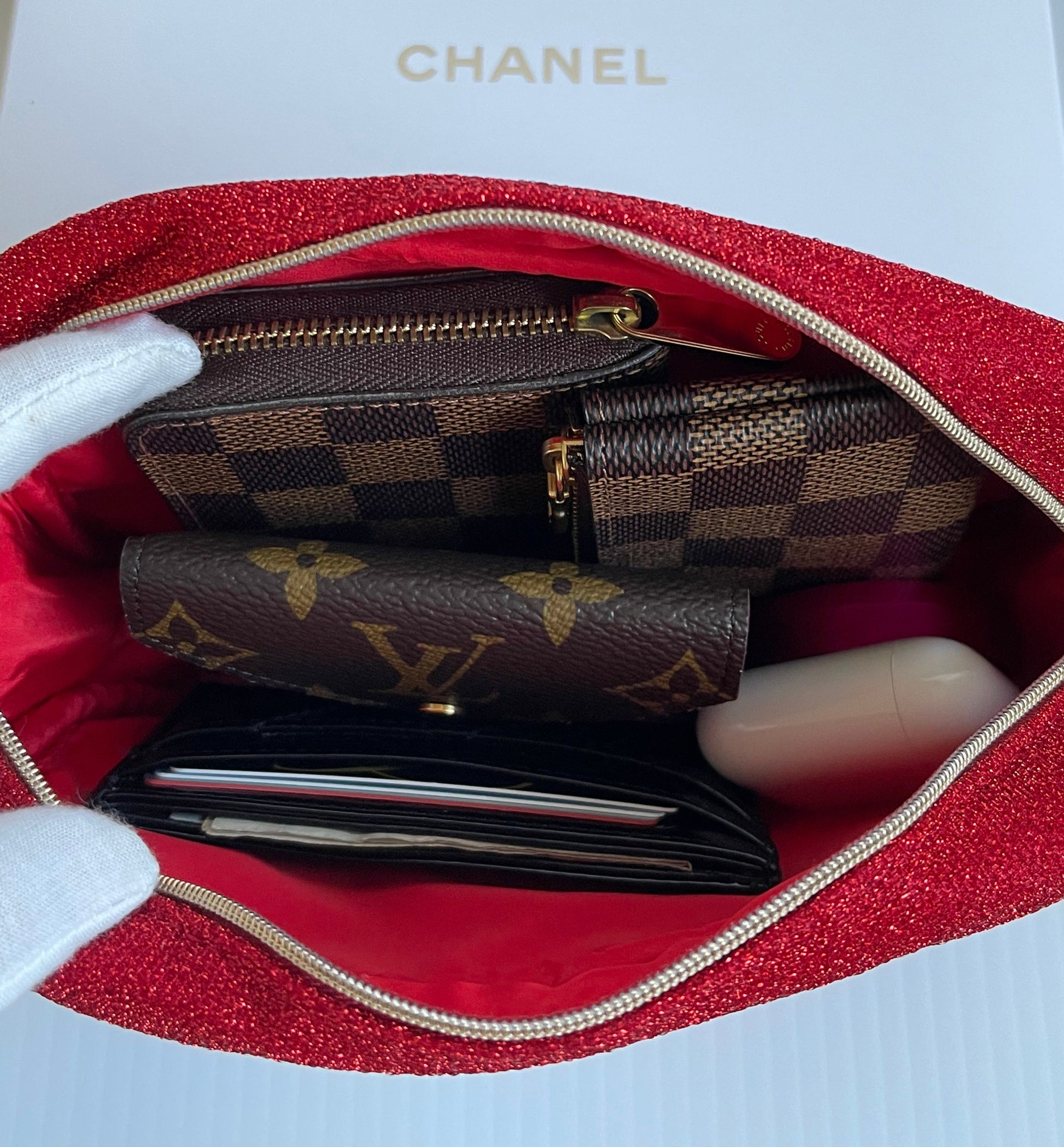 Louis Vuitton Cosmetic Pouch GM Review